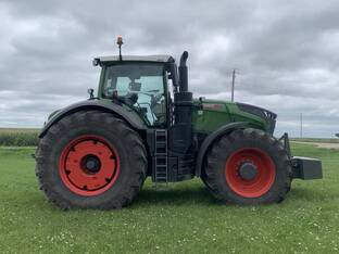 2022 Fendt 1046 VARIO