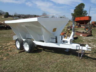 Tyler fertilizer buggy