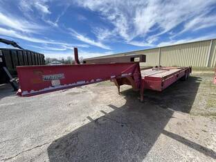 1981 Tech Steel 25 TON LOWBOY