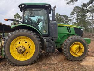2014 John Deere 7210R