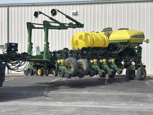 2011 John Deere 1770NT CCS