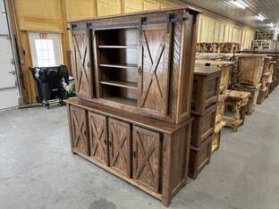 AMISH FURNITURE HUTCH