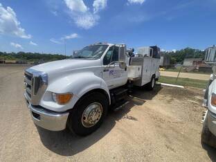2011 Ford F650 XL SD