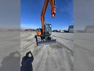 2025 Hitachi ZX85USB-7