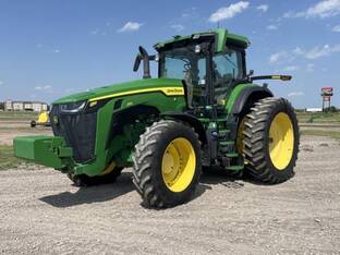 2021 John Deere 8R 250