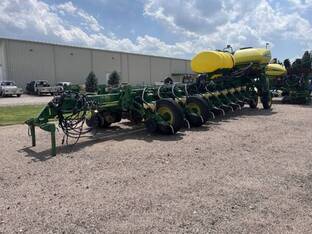 2010 John Deere 1770NT CCS