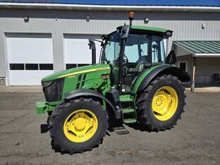 2017 John Deere 5125R