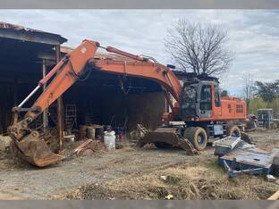 2005 John Deere 210C W