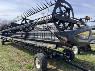 2013 MacDon Industries FD75S