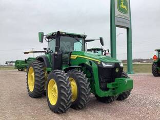 2024 John Deere 8R 250