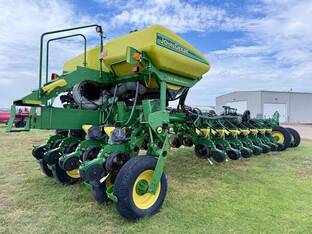 2010 John Deere 1770NT