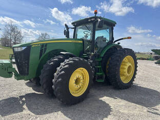 2015 John Deere 8320R