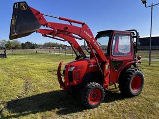 2017 Kubota L3301HST