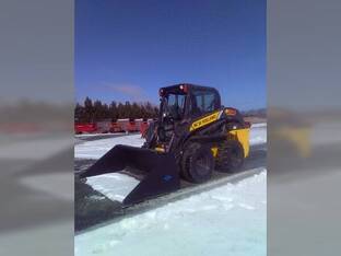 2014 New Holland L218