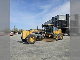 2015 John Deere 872GP