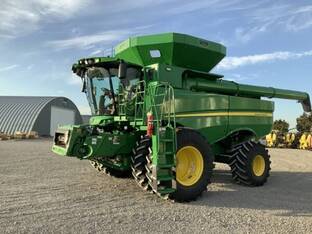 2023 John Deere S780