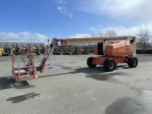 2013 JLG 800AJ