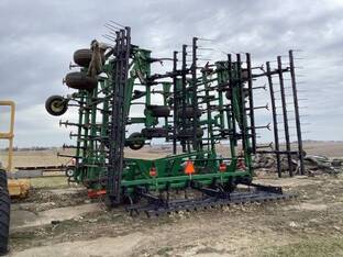 2004 John Deere 2210