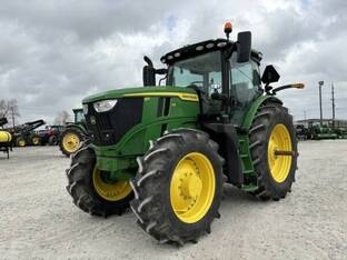 2023 John Deere 6R 215