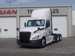 2022 Freightliner CASCADIA 126