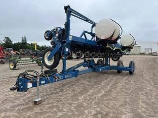 2001 Kinze 3600