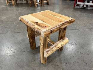 AMISH FURNITURE END TABLE