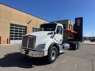 2025 Kenworth T880