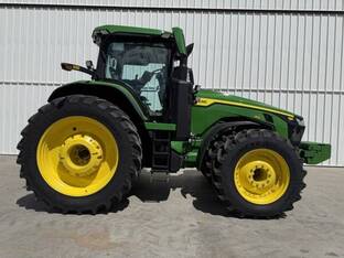 2022 John Deere 8R 410
