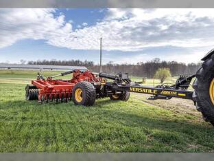 2025 Versatile FURY R150