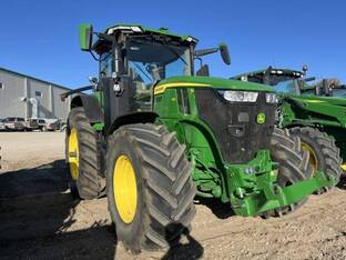 2022 John Deere 7R 330