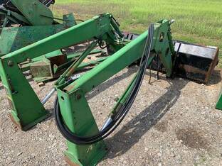 John Deere 148