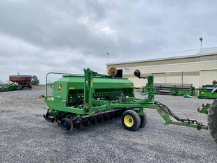 2011 John Deere 1590