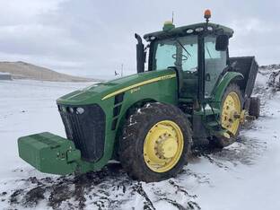 2011 John Deere 8245R