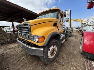 2006 Mack GRANITE CV713