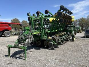 2011 John Deere 1790