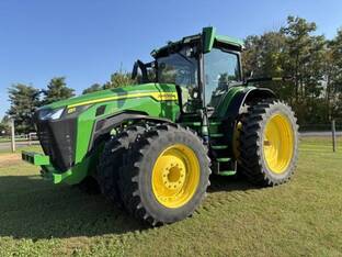 2022 John Deere 8R 370