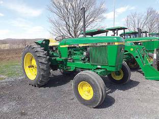 John Deere 2940