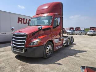 2021 Freightliner CASCADIA 126