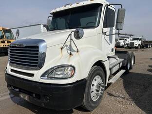 2004 Freightliner COLUMBIA 120