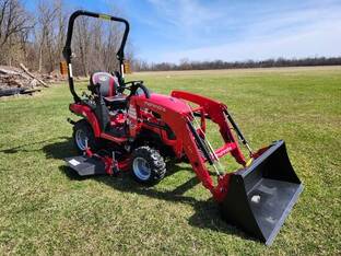 2025 Mahindra 1100 Series 1123 HST w/ 60
