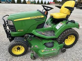 John Deere X720