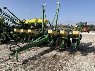 1994 John Deere 7200