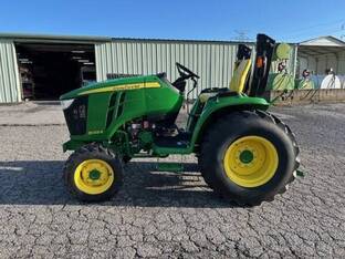 2016 John Deere 3033R