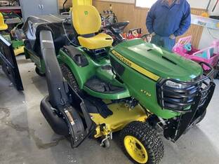 2021 John Deere X739