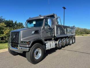 2025 Volvo VHD64F300