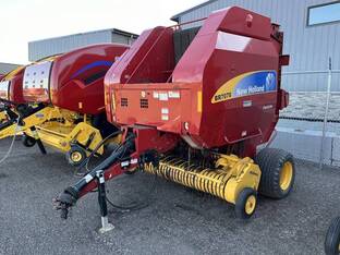 2008 New Holland BR7070