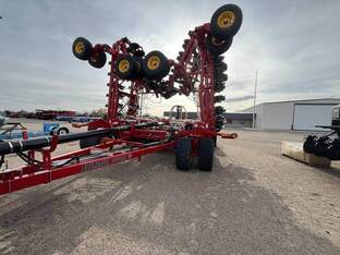 2024 Bourgault Industries Ltd. 3725QDA