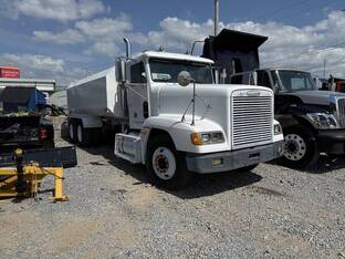 2002 Freightliner FLD120