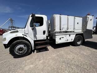 2006 Freightliner BUSINESS CLASS M2 106