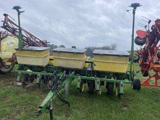 John Deere 1750